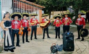 Mariachi en vivo en Bucaramanga con presentación musical para eventos y serenatas